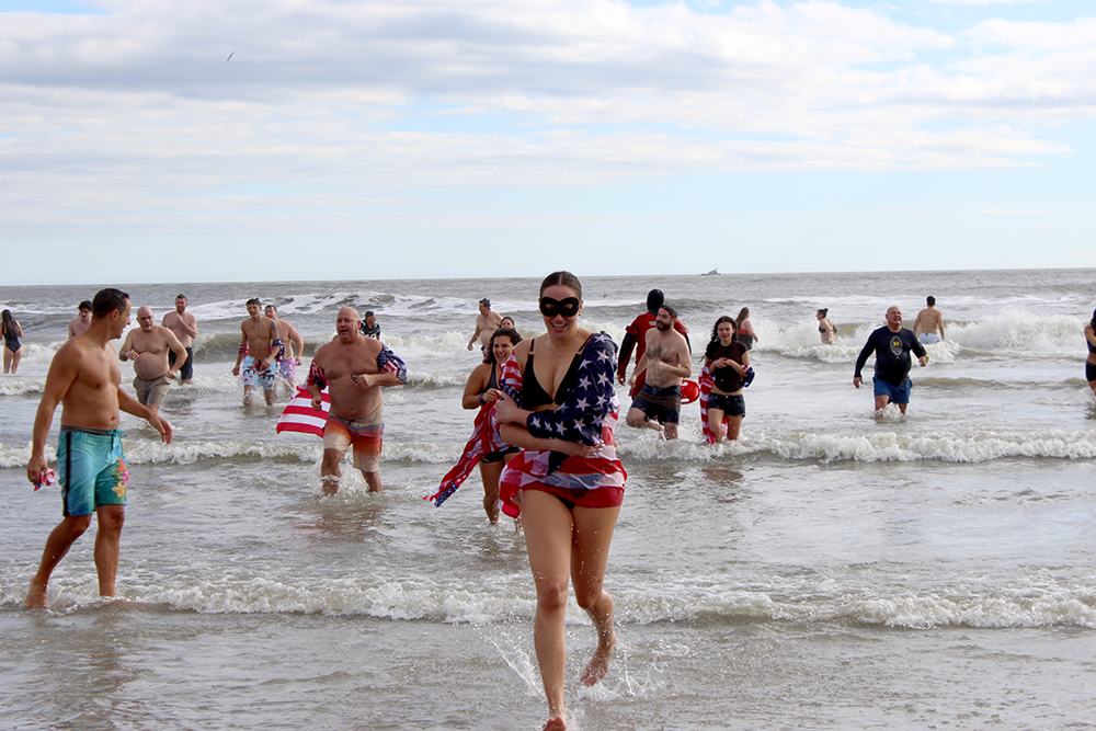 The Brigantine Polar Bears host plunge, draws thousands
