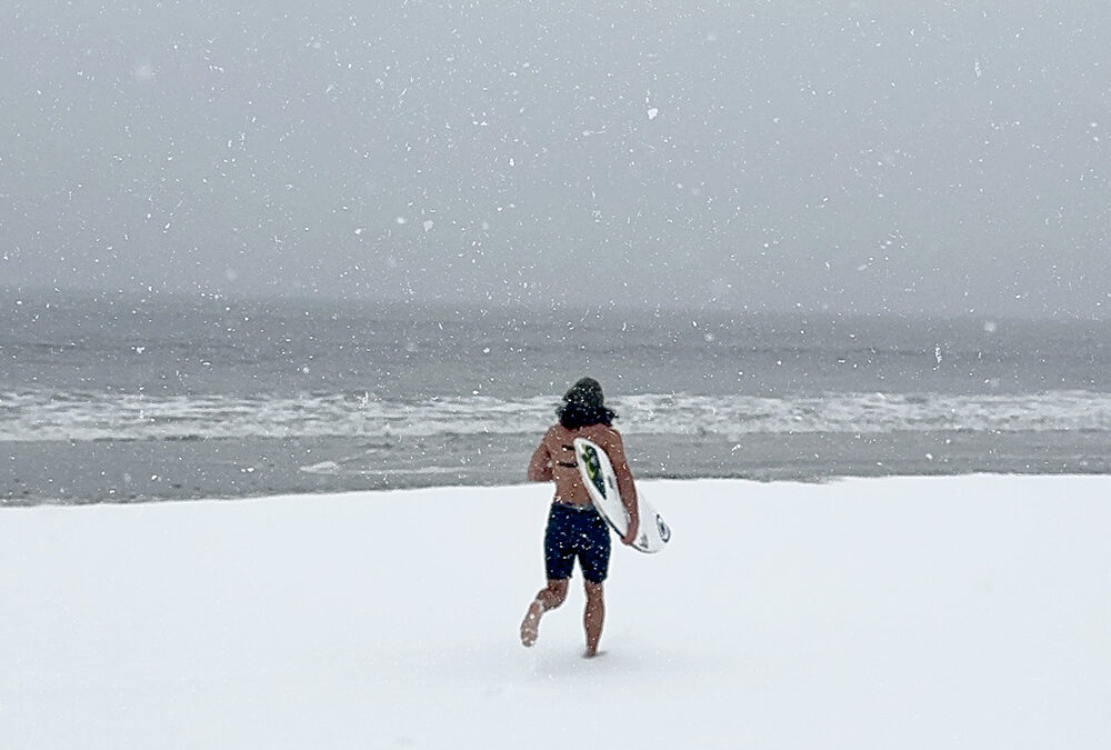 Ocean City surfer Rob Kelly’s plunge into ‘ice bath surfing’